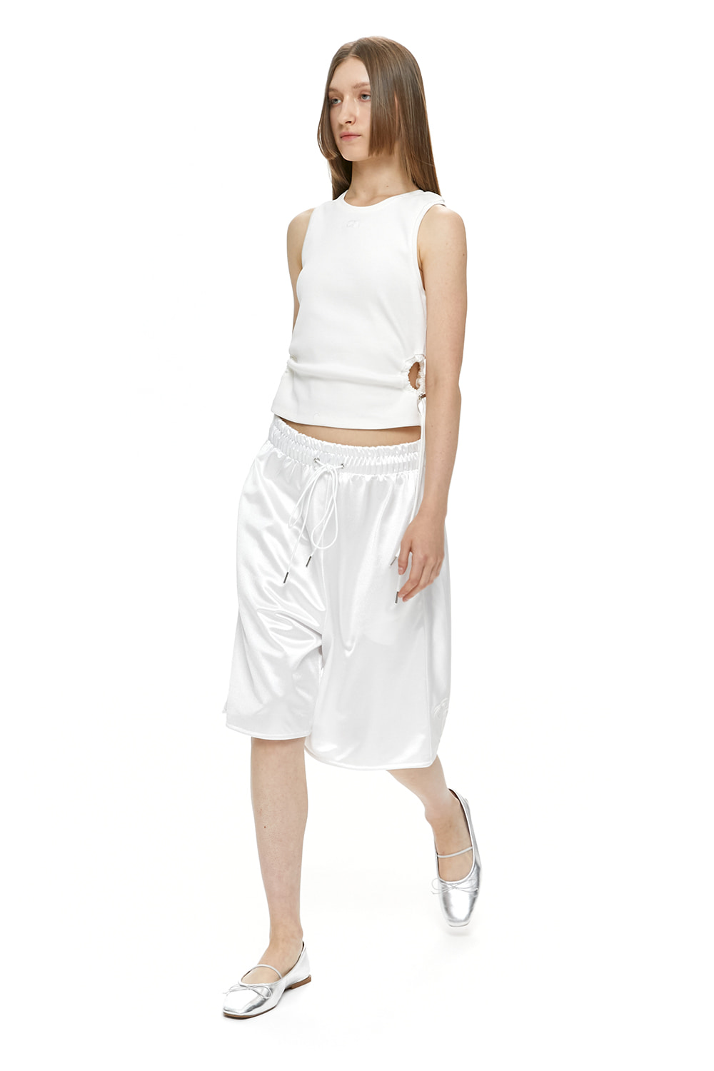 CUT OUT STRING SLEEVELESS / WHITE_MORE THAN PARADISE